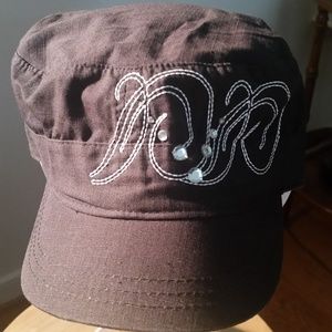 Callaway black hat,  adjustable strap.